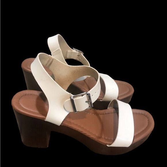White strap sandals heels Wood bottom size 9 - Picture 2 of 5